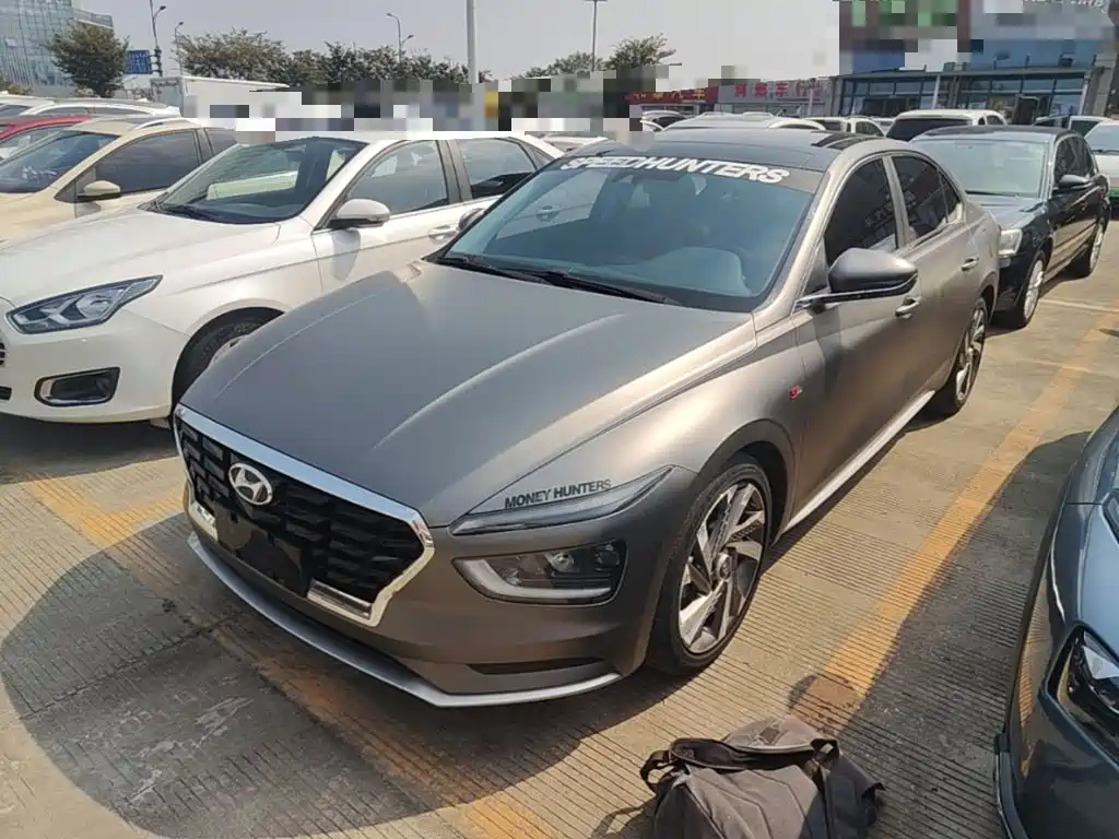 Hyundai Mistra 2021 2021 1.8L CVT LUX Premium