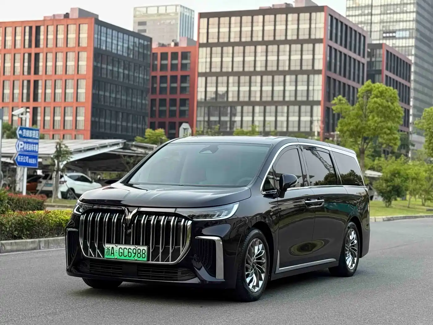 Voyah Auto Voyah Dreamer 2024 PHEV Extended Range Flagship Edition