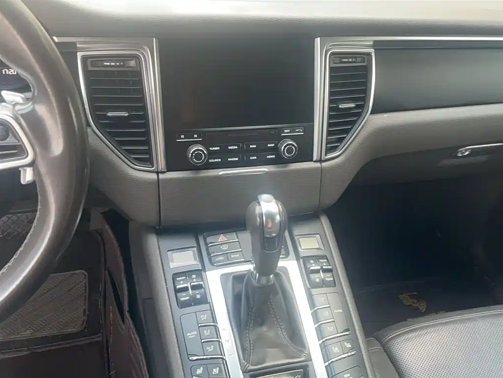 Porsche Macan 2017 Macan 2.0T фото 7