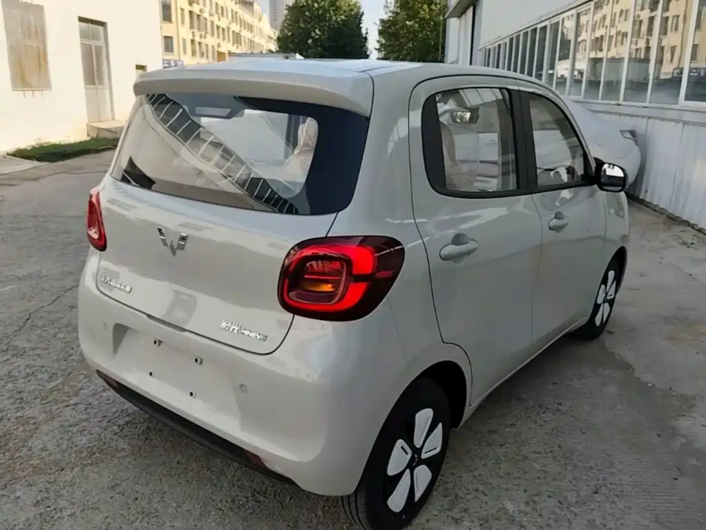 Wuling Motors Hongguang MINIEV 2026 2025 4-Door Advanced