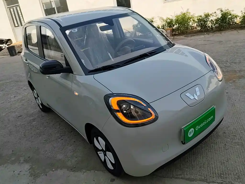 Wuling Motors Hongguang MINIEV 2026 2025 4-Door Advanced