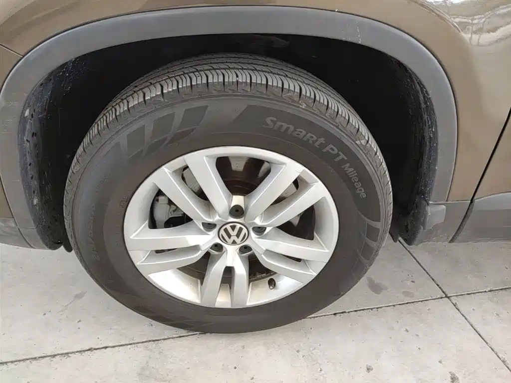 Volkswagen Tiguan 2015 1.8TSI Automatic 2WD Trendline фото 23