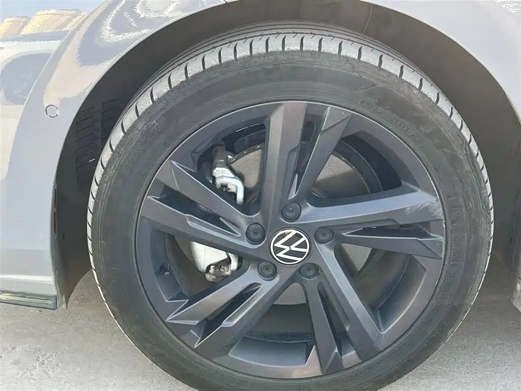 Volkswagen Golf 2023 280TSI DSG R-Line Lite фото 14