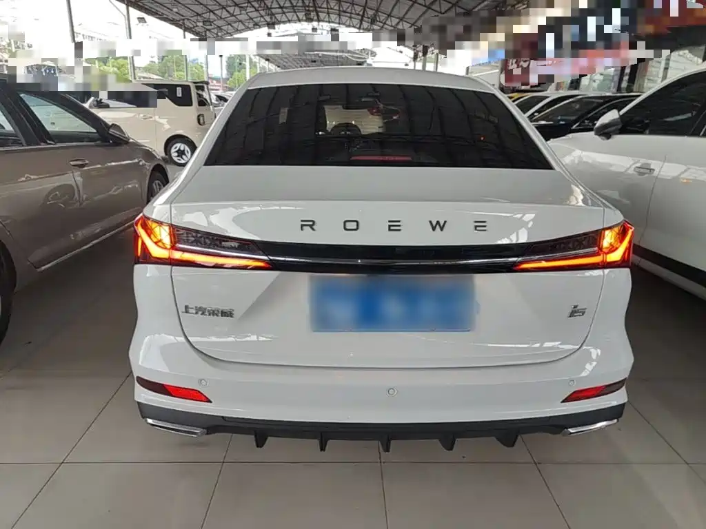 Фото 6 - Roewe i5