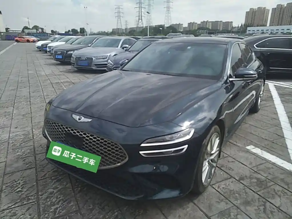 Photo 2 - Genesis G70