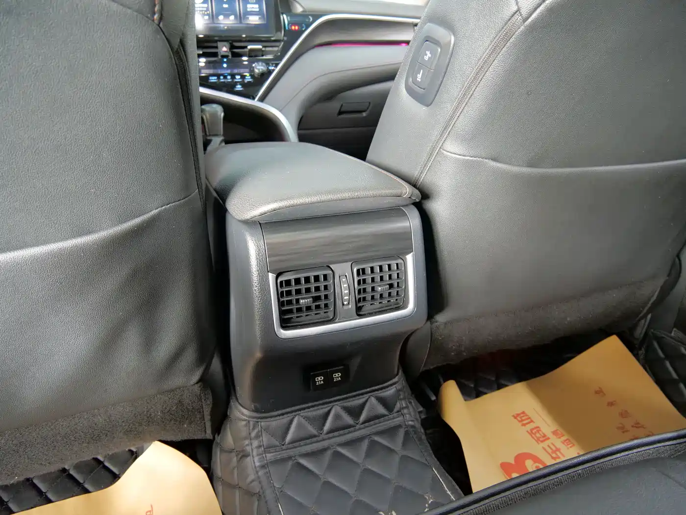 Toyota Camry 2021 2.5G Luxury Edition фото 11