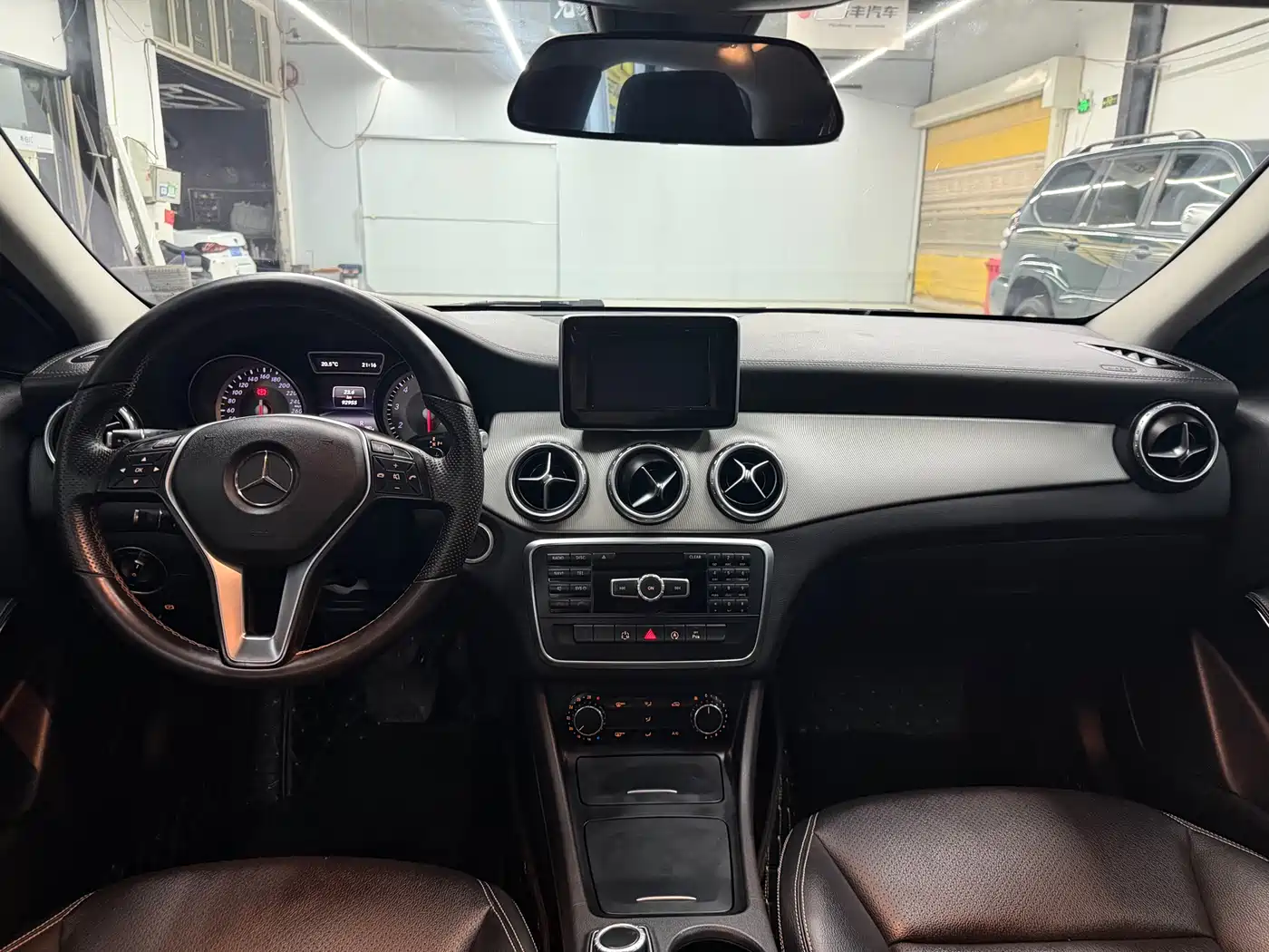 Mercedes-Benz GLA 2015 GLA 200 Fashion фото 5