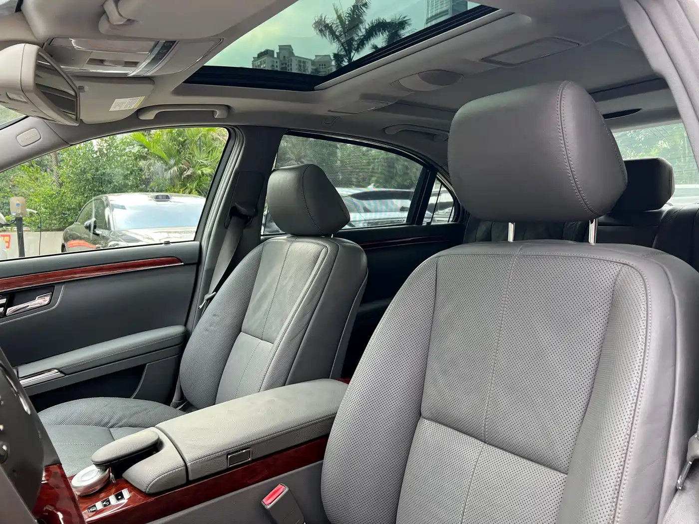Mercedes-Benz S-Class фото 19