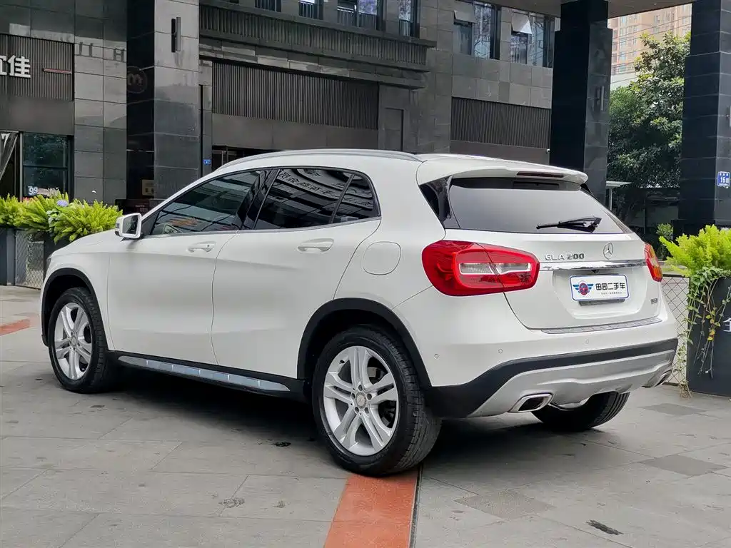 Mercedes-Benz GLA 2016 GLA 200 Dynamic фото 4