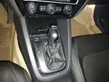 صورة 15 - Volkswagen Sagitar