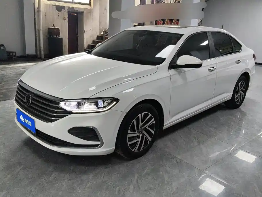 Фото 1 - Volkswagen Lavida