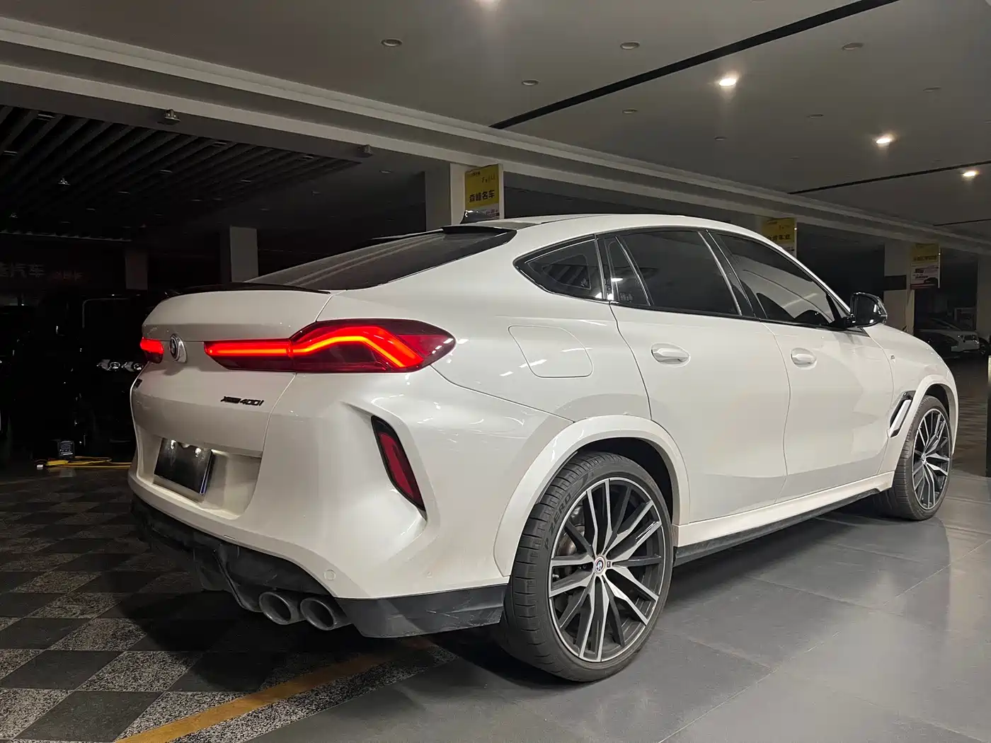 BMW X6 2019 xDrive35i Exclusive M Sport Package фото 4