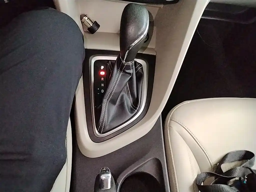 Buick Excelle 2016 15N Automatic Elite фото 14