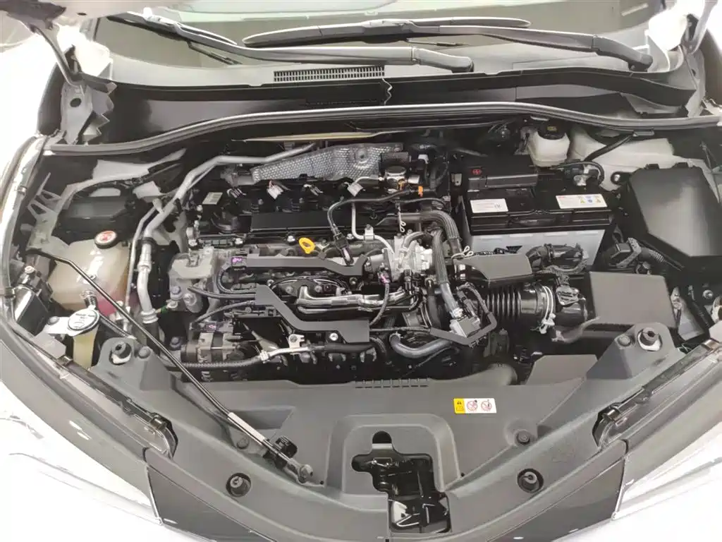 Toyota C-HR 2020 Model 2.0L Leading фото 21