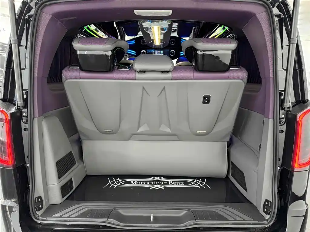 Mercedes-Benz Vito 2024 2.0T Business 7-Seater фото 9