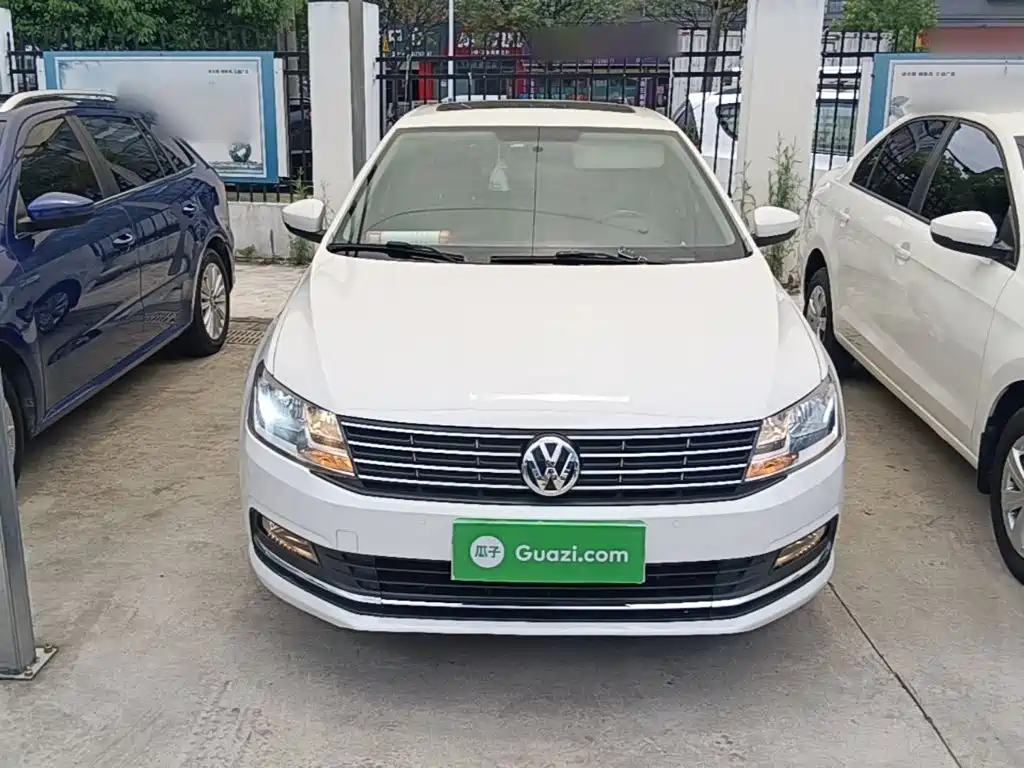 Фото 3 - Volkswagen Lavida