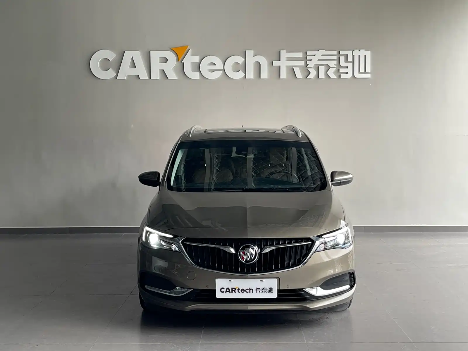 Фото 2 - Buick GL6