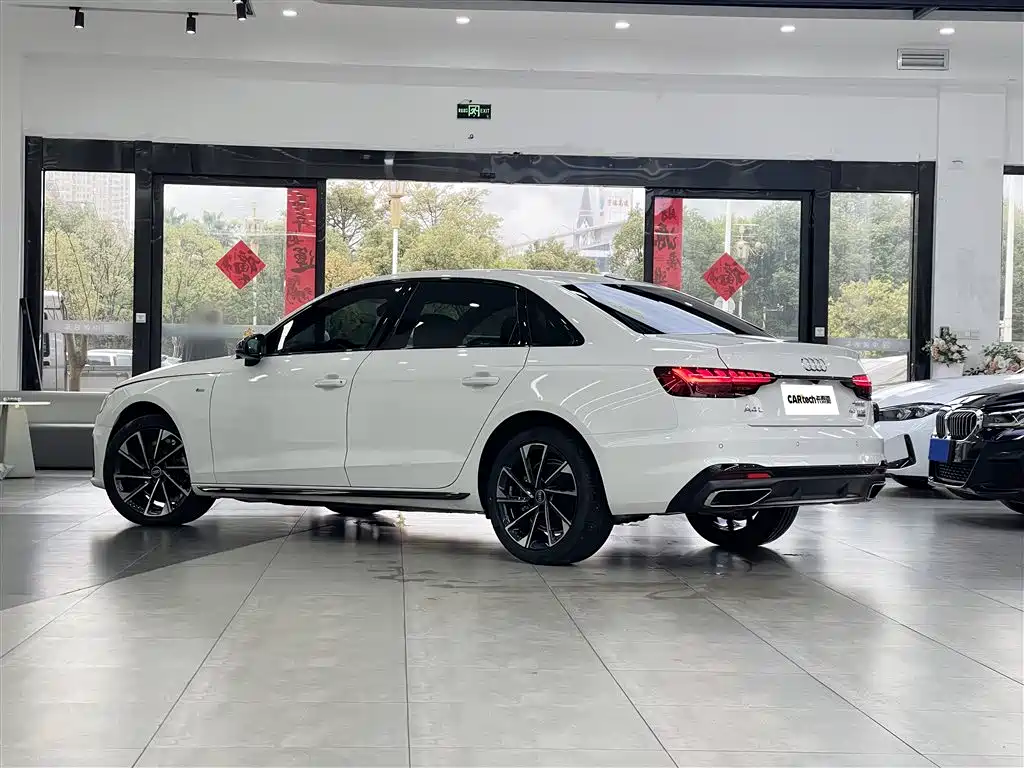 Audi A4L 2023 40 TFSI Luxury Sport фото 4