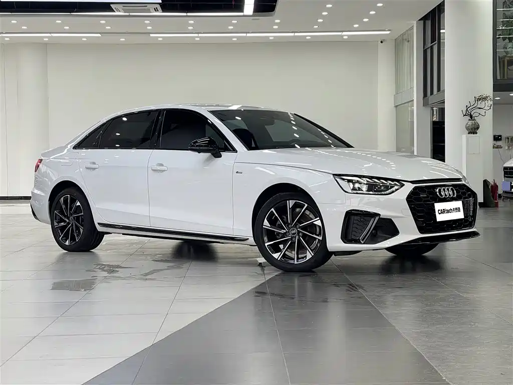 Audi A4L 2023 40 TFSI Luxury Sport фото 3