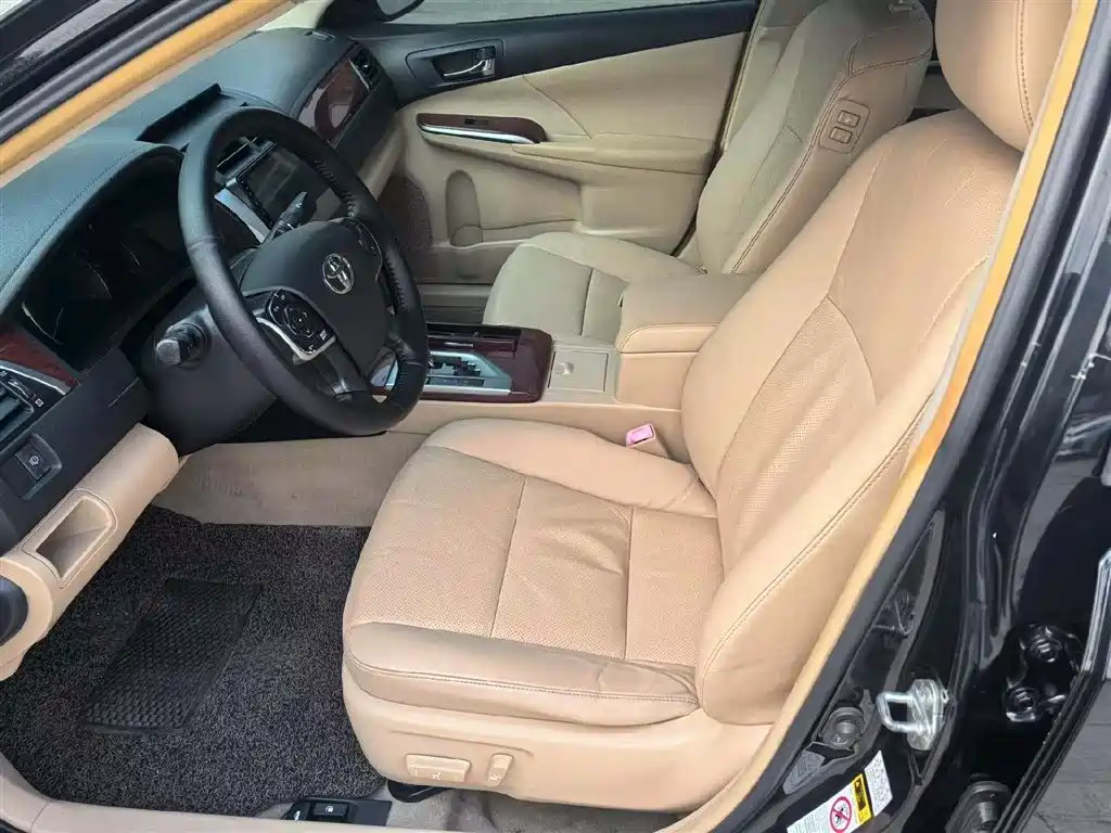 Toyota Camry 2012 2.5G Luxury Edition фото 5