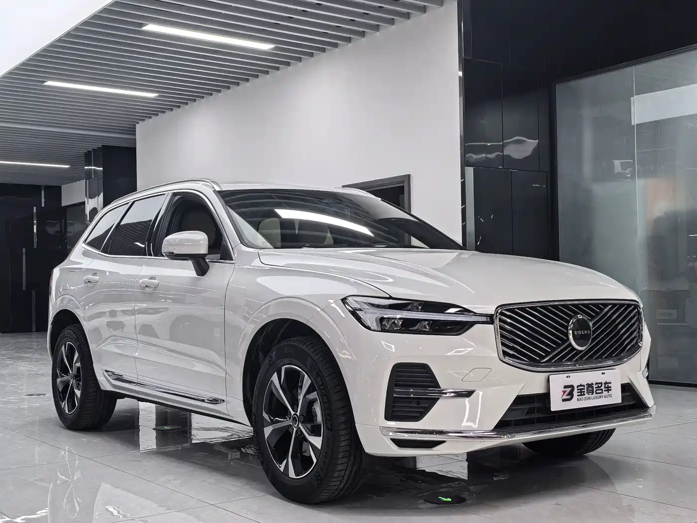 Volvo XC60 2025 2025 B5 AWD Smart Luxury Edition