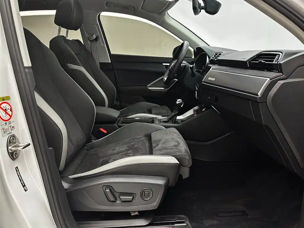 Audi Q3 2023 35 TFSI Fashion Dynamic (1.4T) фото 20
