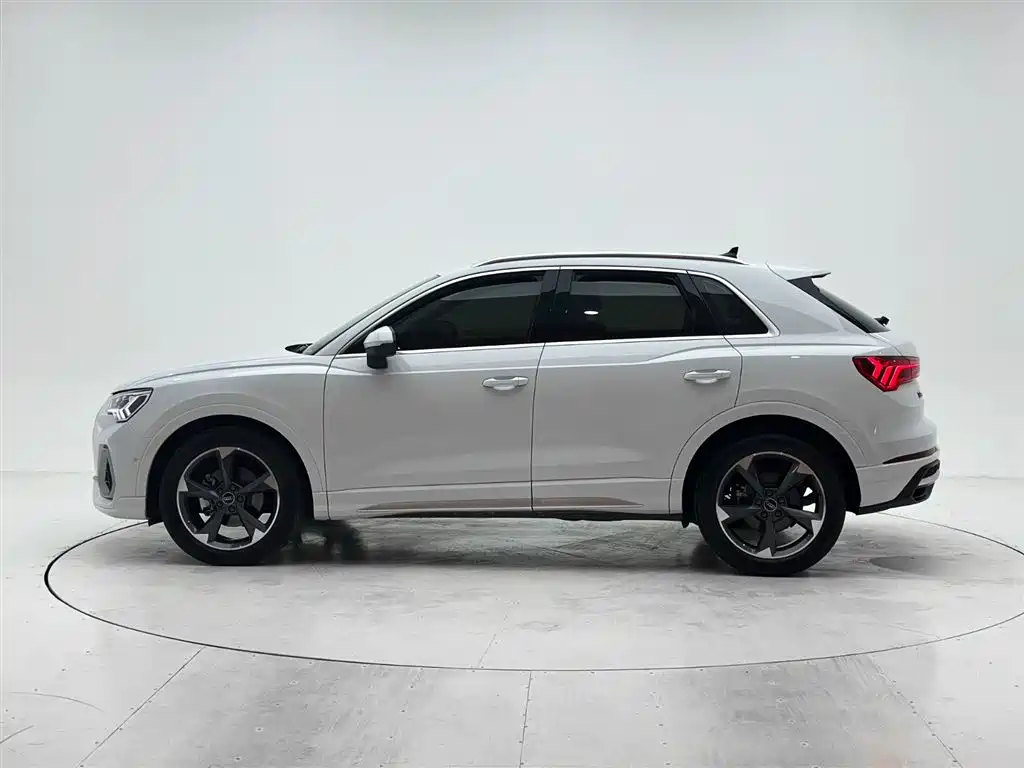 Audi Q3 2023 35 TFSI Fashion Dynamic (1.4T) фото 7