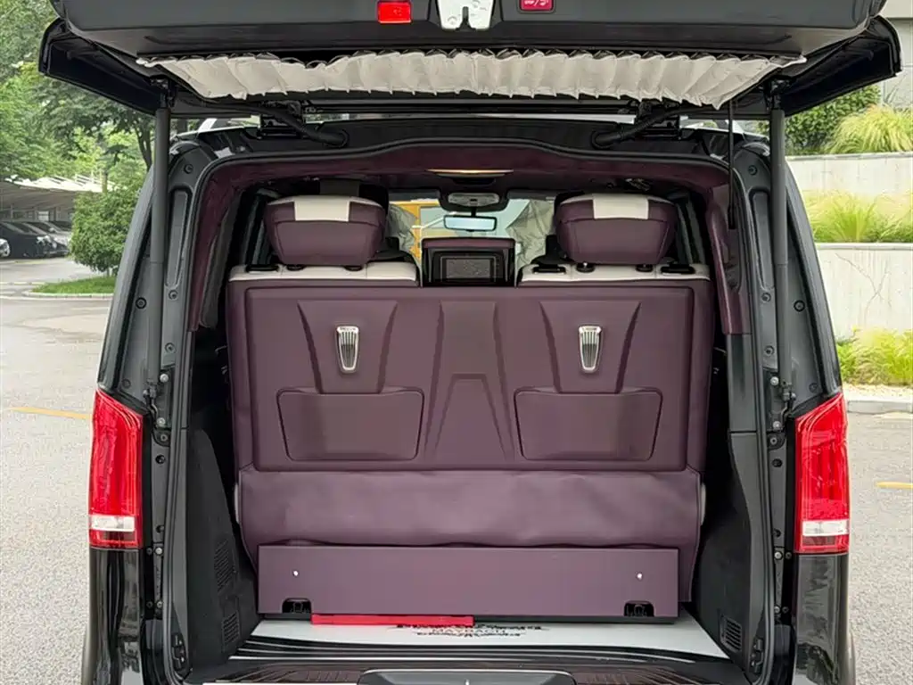 Mercedes-Benz V-Class 2022 V 260 L Long Wheelbase Prestige Edition фото 5
