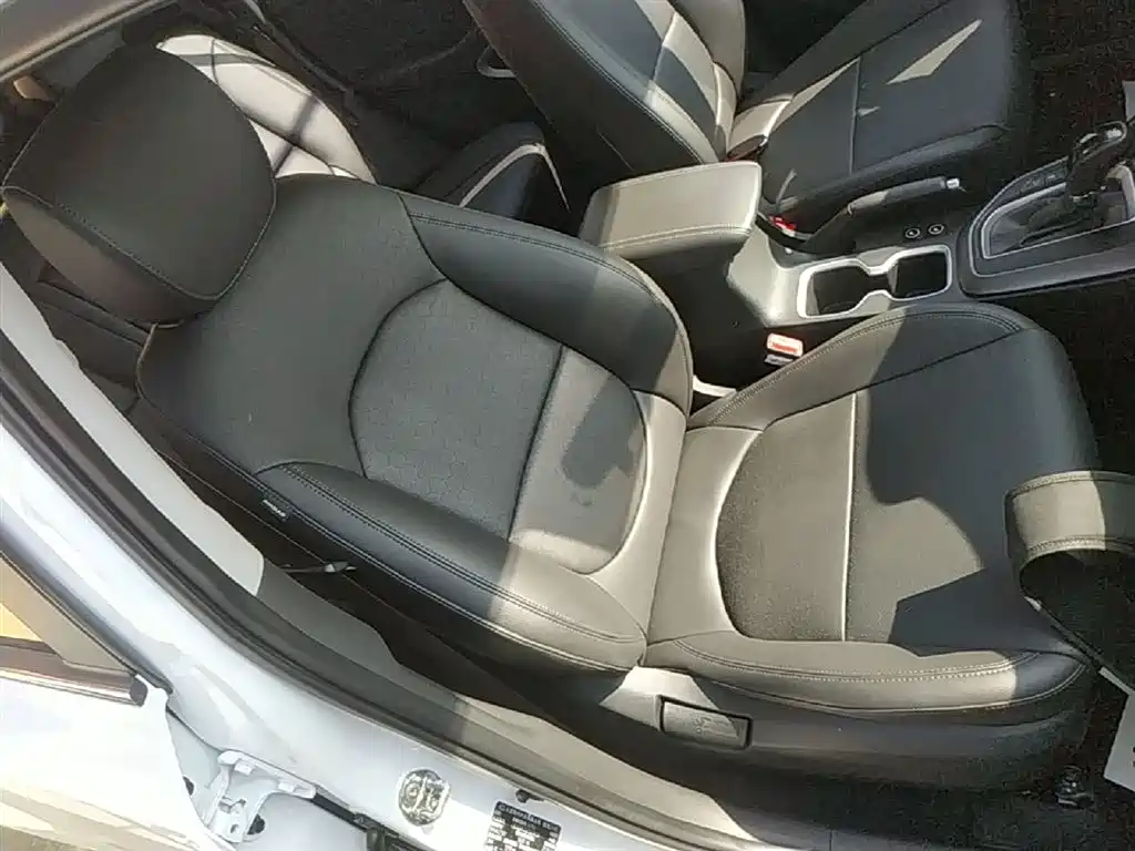 Hyundai Beijing Hyundai ix35 2019 2.0L Automatic 2WD Zhiyong·Enjoy China V фото 25