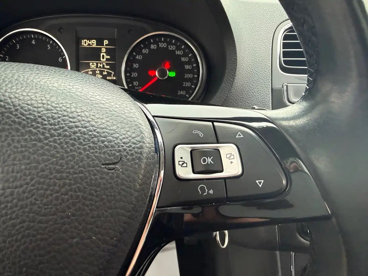Volkswagen Polo 2016 1.6L Automatic Comfort фото 10