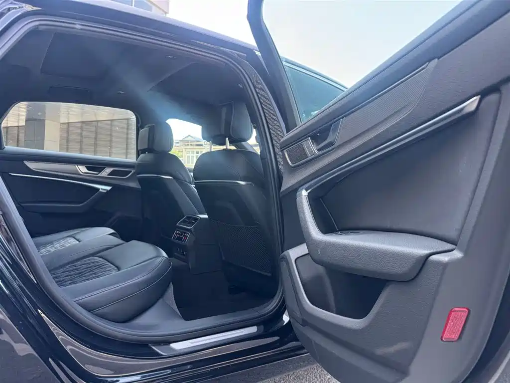 Audi A6L 2025 45 TFSI Premium Sport фото 12
