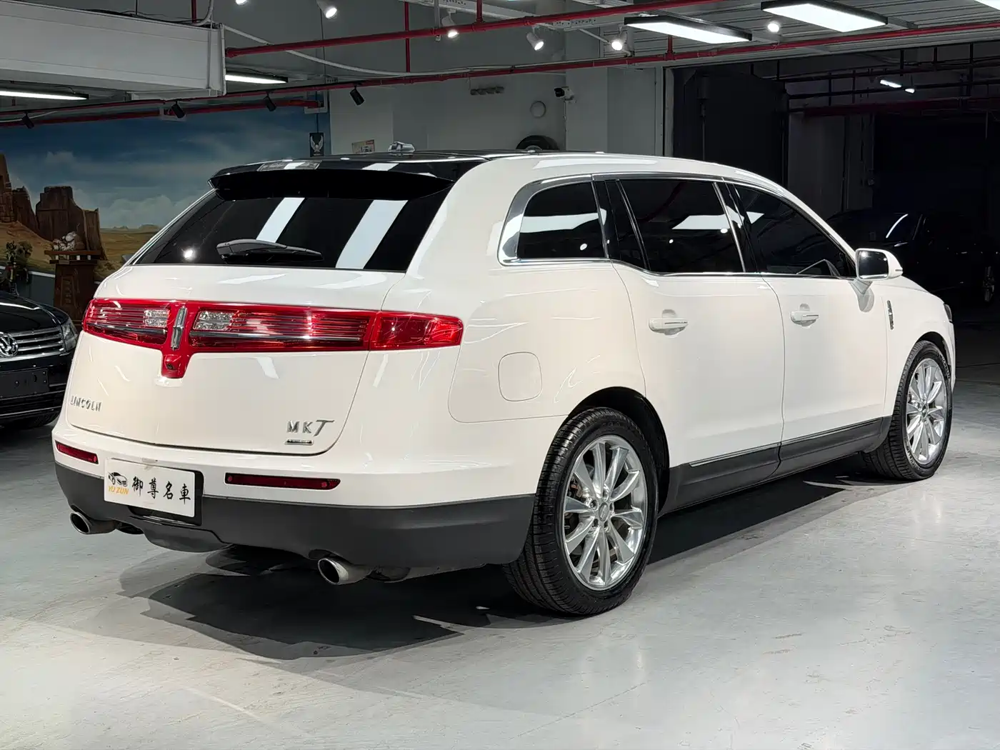 Lincoln MKT 2011 2010 Model 3.5T EcoBoost AWD