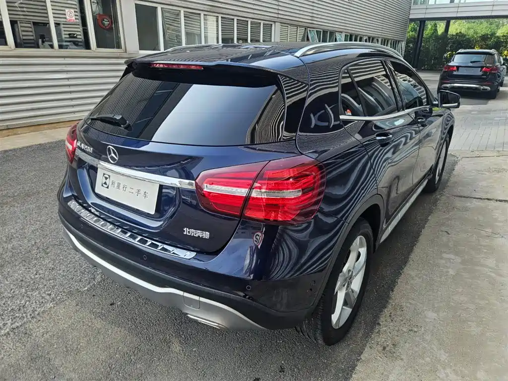 Mercedes-Benz GLA 2018 GLA 200 Dynamic фото 5