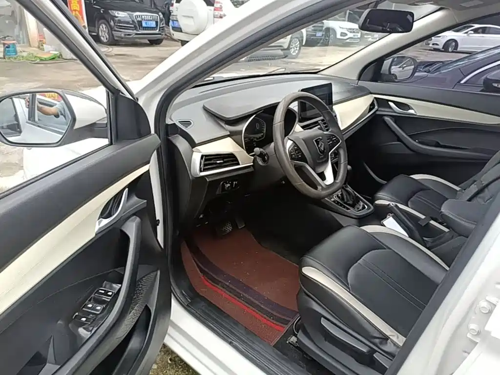 Baojun 360 2020 2019 1.5L CVT Elite (China VI)
