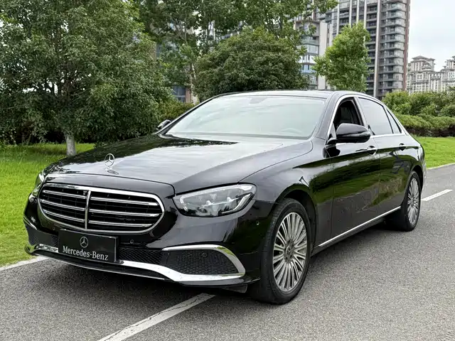 Mercedes-Benz E-Class 2023