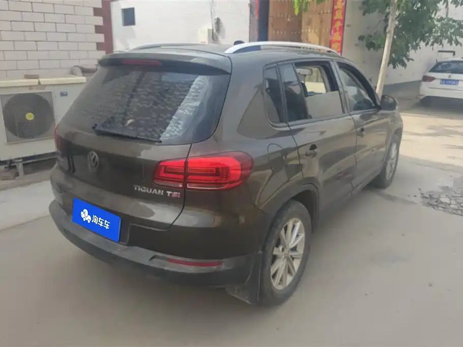 Volkswagen Tiguan 2015 1.8TSI Manual 2WD Limited Edition фото 3