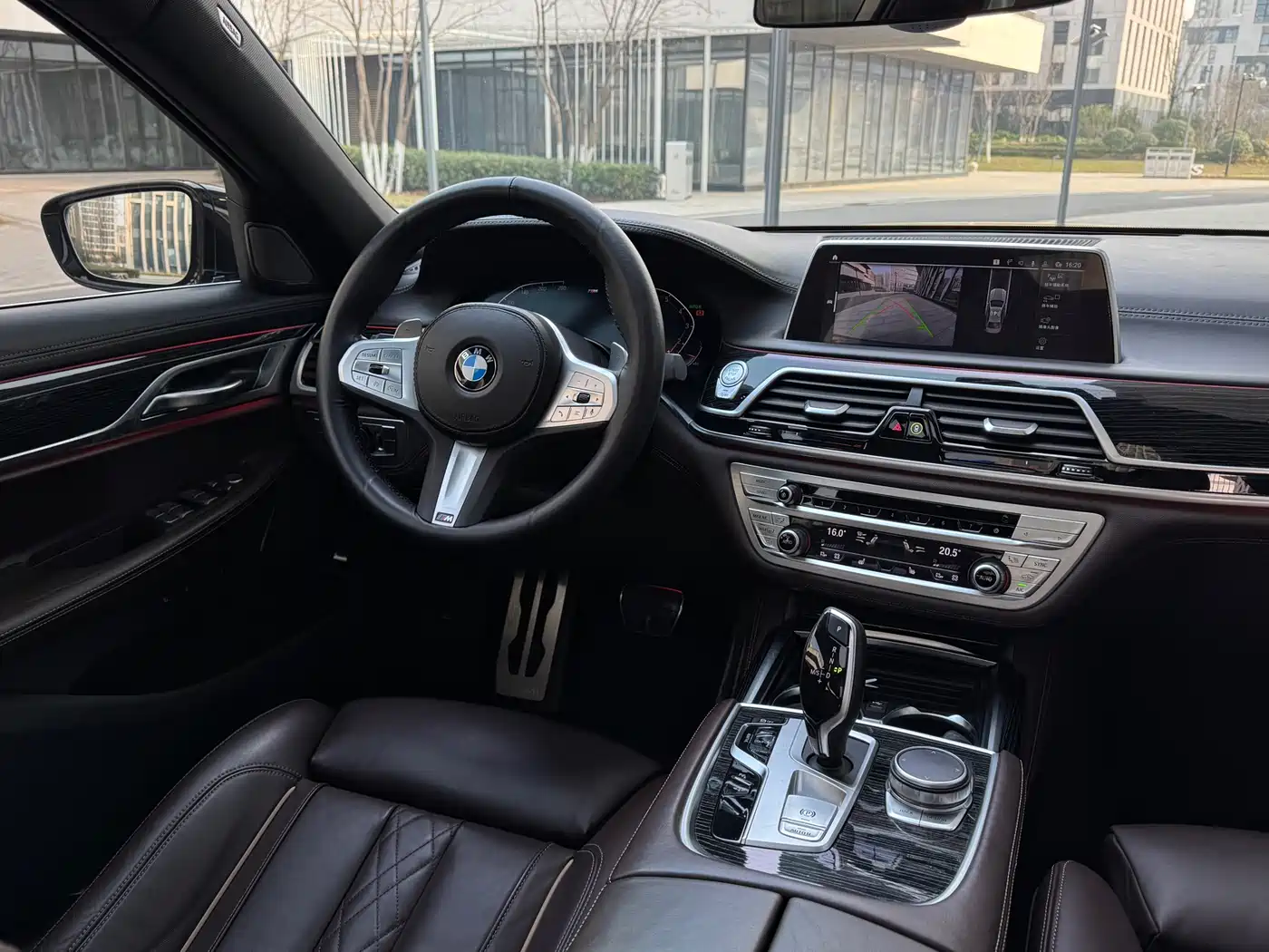 BMW 7 Series 2021 Model 730Li M Sport Package фото 22