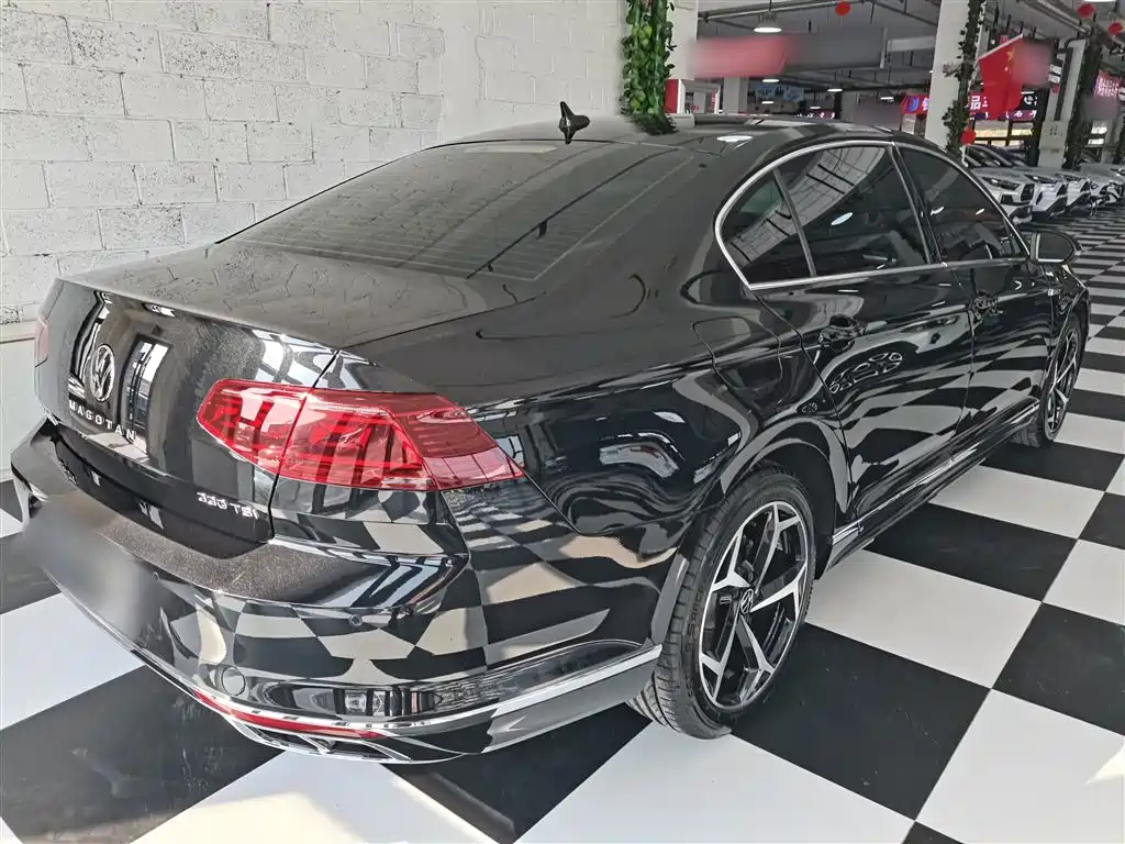 Volkswagen Magotan 2023 Model 2 Million Commemorative Edition 330TSI DSG Luxury фото 10