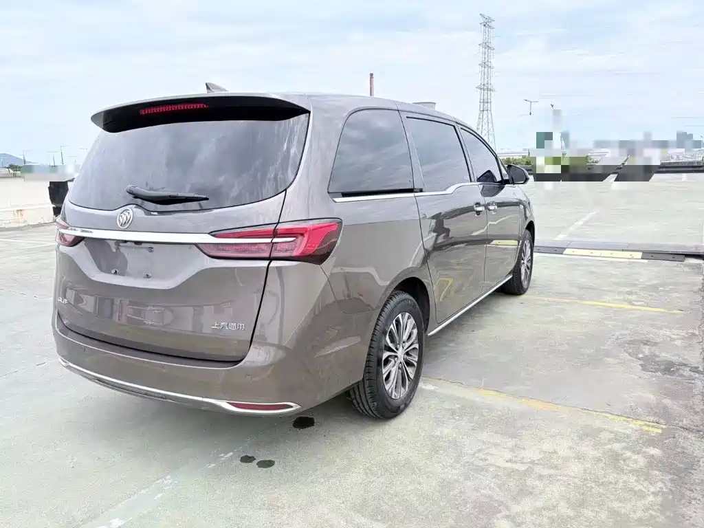 Фото 5 - Buick GL8