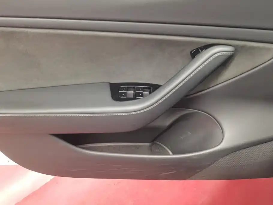 Tesla Model 3 (Import) 2019 2019 Long Range All-Wheel Drive Edition