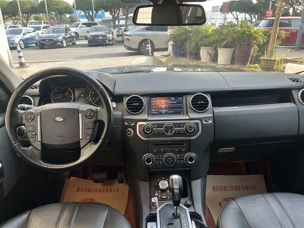 Land Rover Discovery 2012 3.0 SDV6 HSE Diesel фото 11