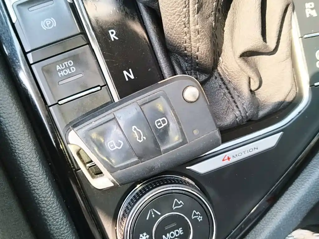 صورة 9 - Volkswagen Tiguan L
