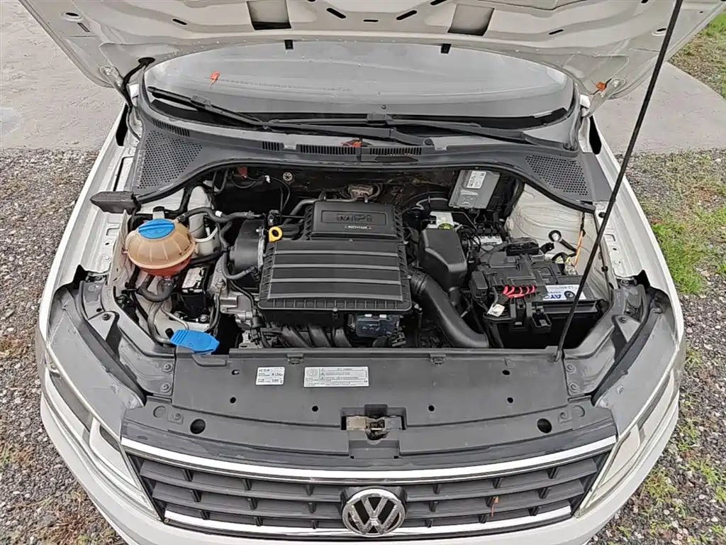 Volkswagen Jetta 2017 1.5L Automatic Fashion фото 20