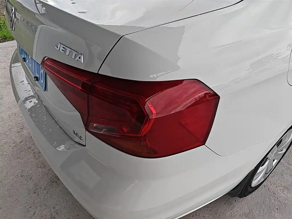 Volkswagen Jetta 2017 1.5L Automatic Fashion фото 8