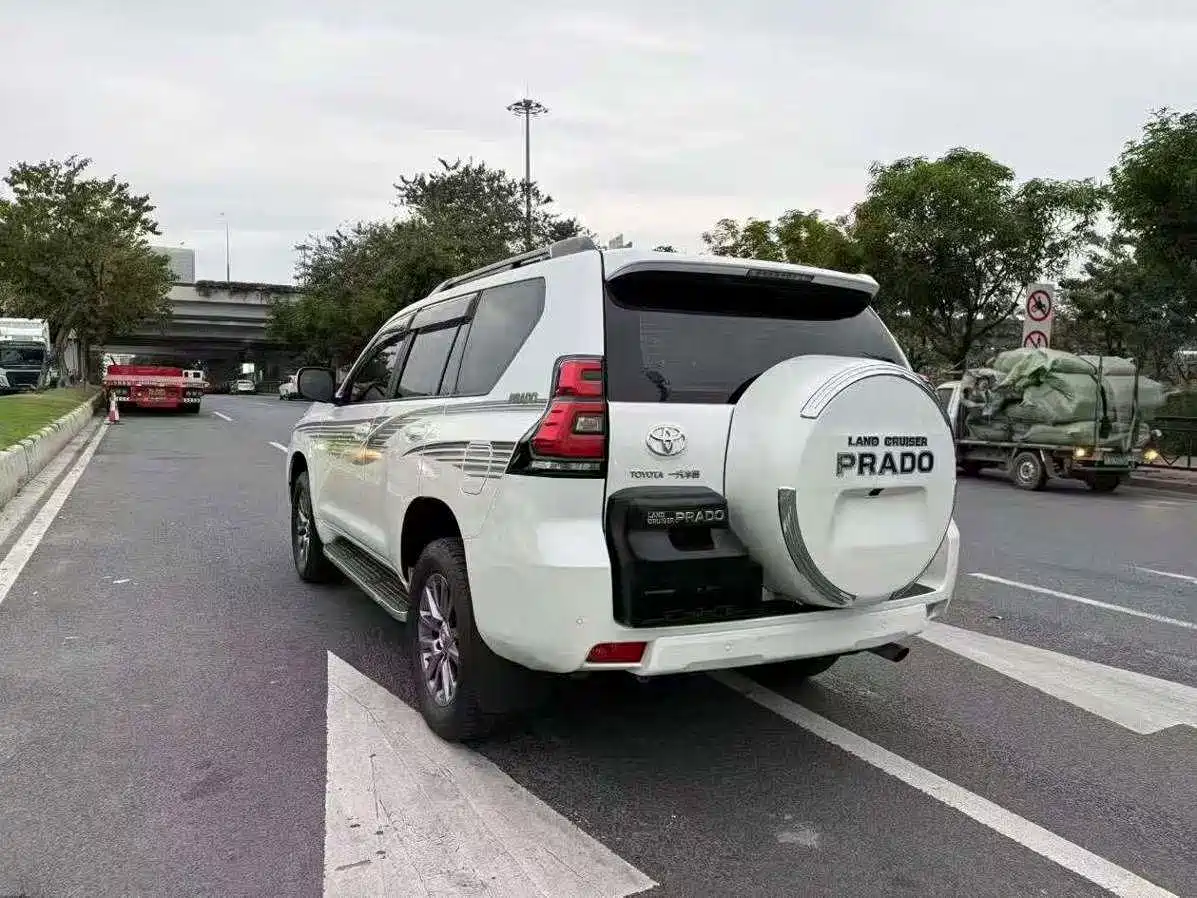 Toyota Prado 2018 3.5L Automatic TX-L Rear-mounted Spare Tire фото 3