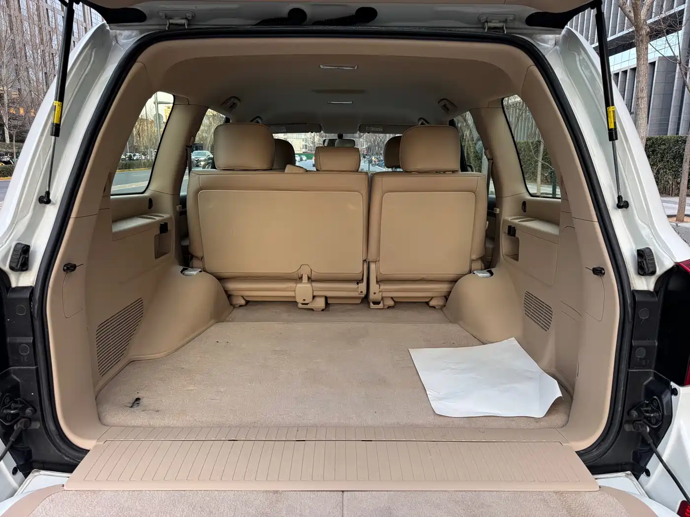 Toyota Land Cruiser (Import) 2015 4.0L V6 Middle East Low Configuration Edition фото 19