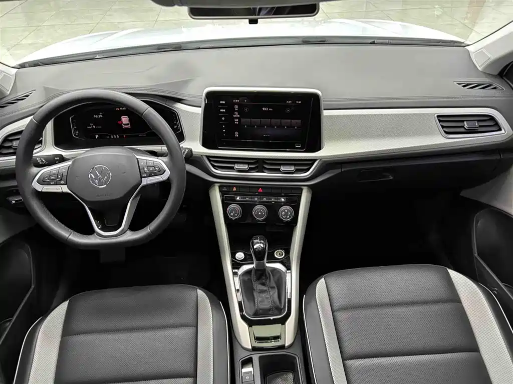 Volkswagen T-ROC 2023 280TSI DSG 2WD Time Edition фото 2