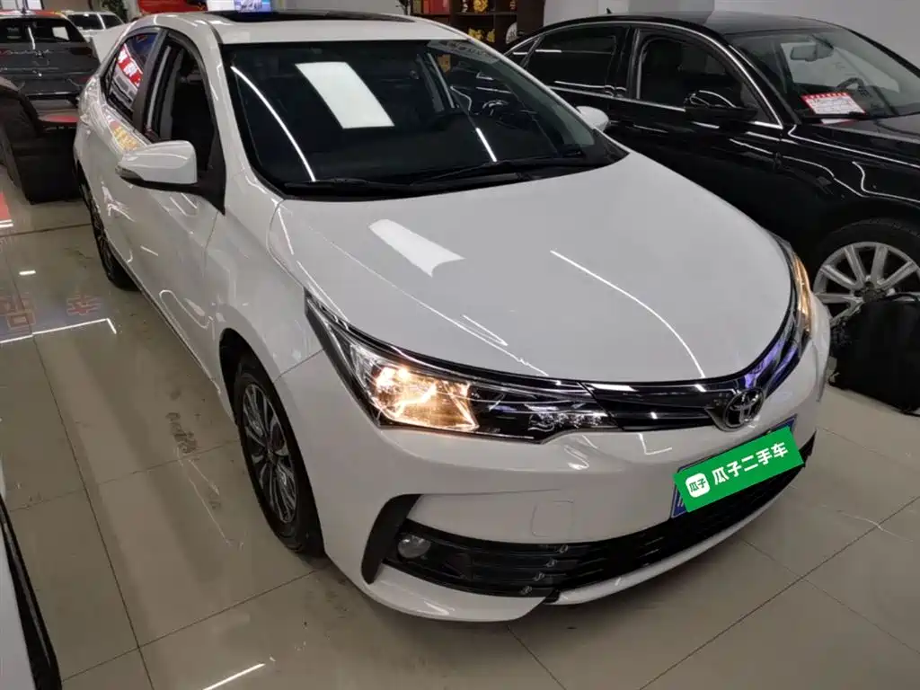 Toyota Corolla 2017 Facelift 1.2T S-CVT GL-i фото 4