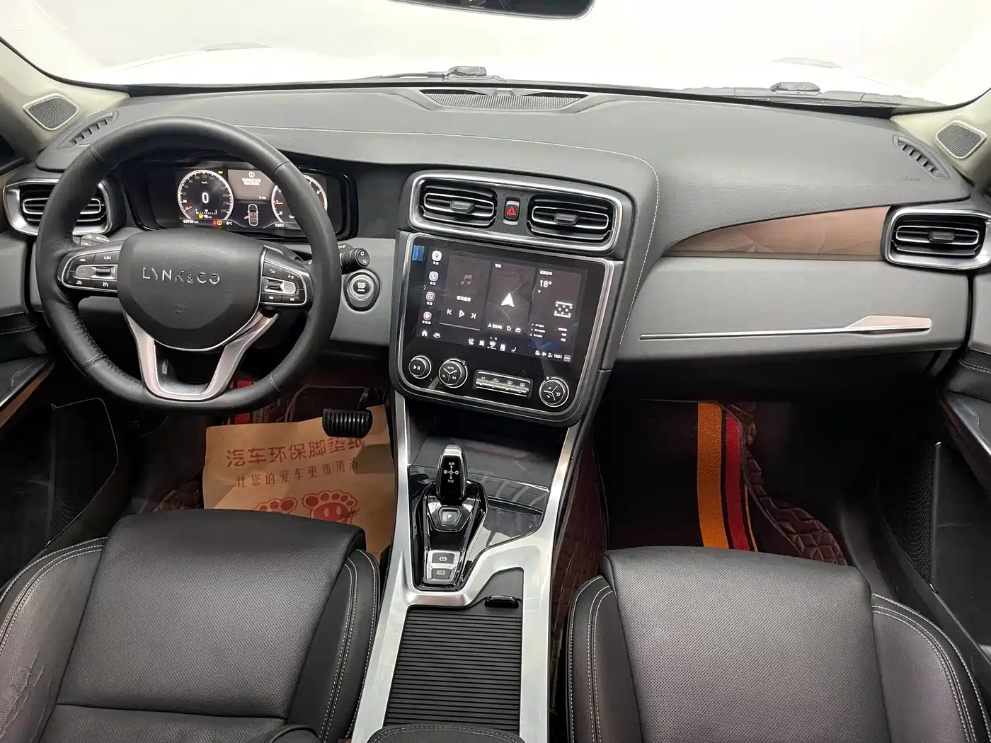 Lynk & Co 01 2019 2.0T 2WD Type Pro Version China V фото 7