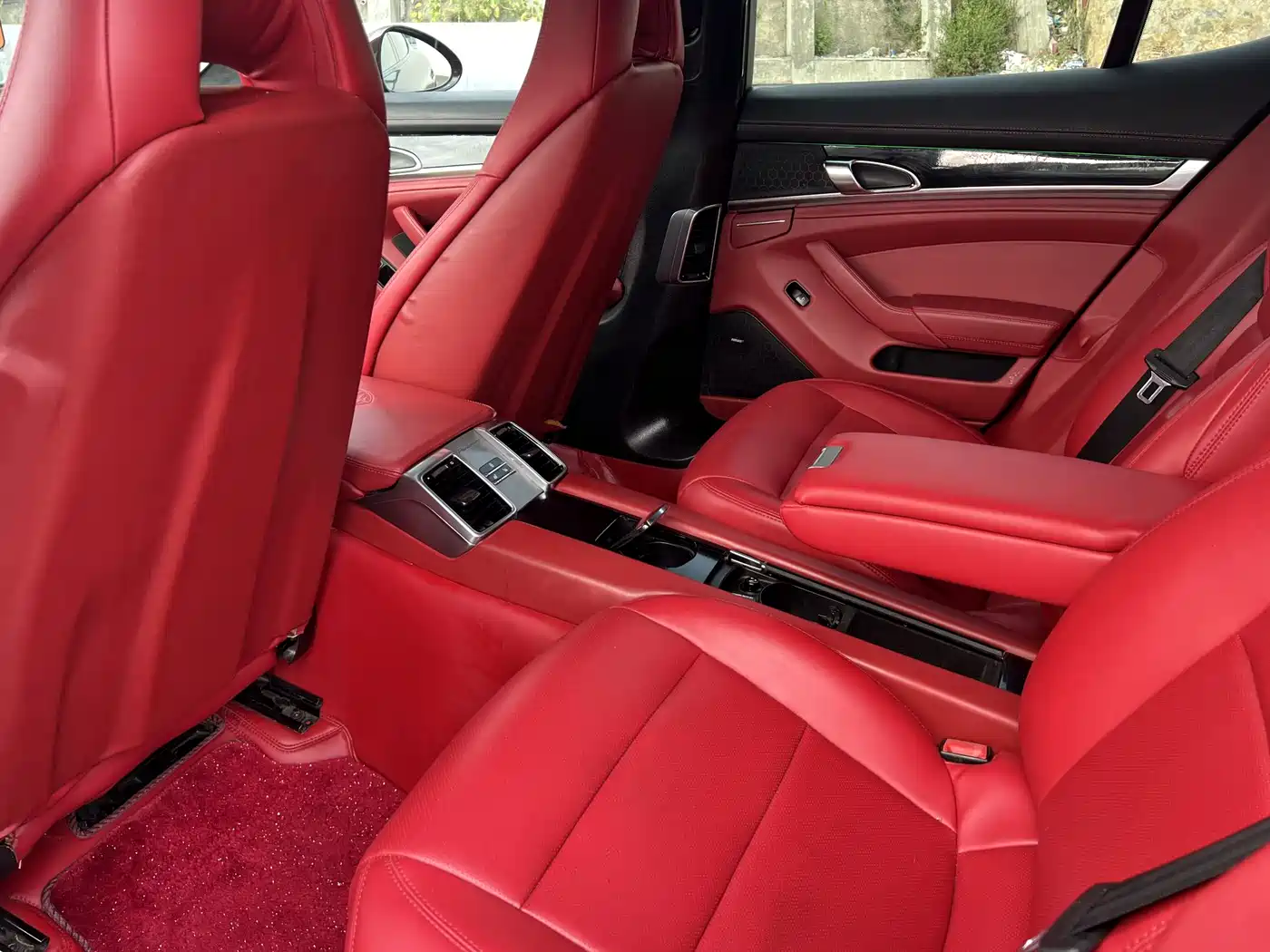 Porsche Panamera 2010 Panamera 4 3.6L фото 11